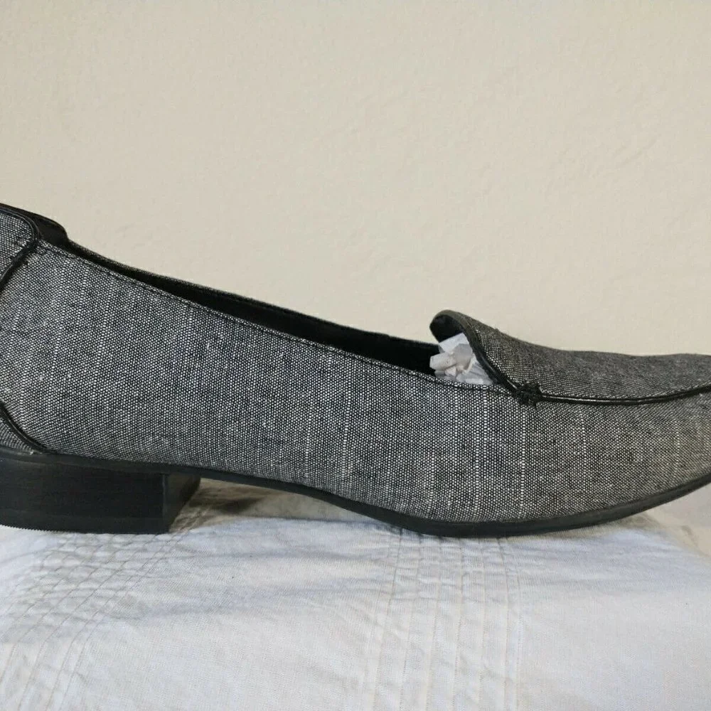 Clarks Artisan Gray Tweed Loafers Size 10M
